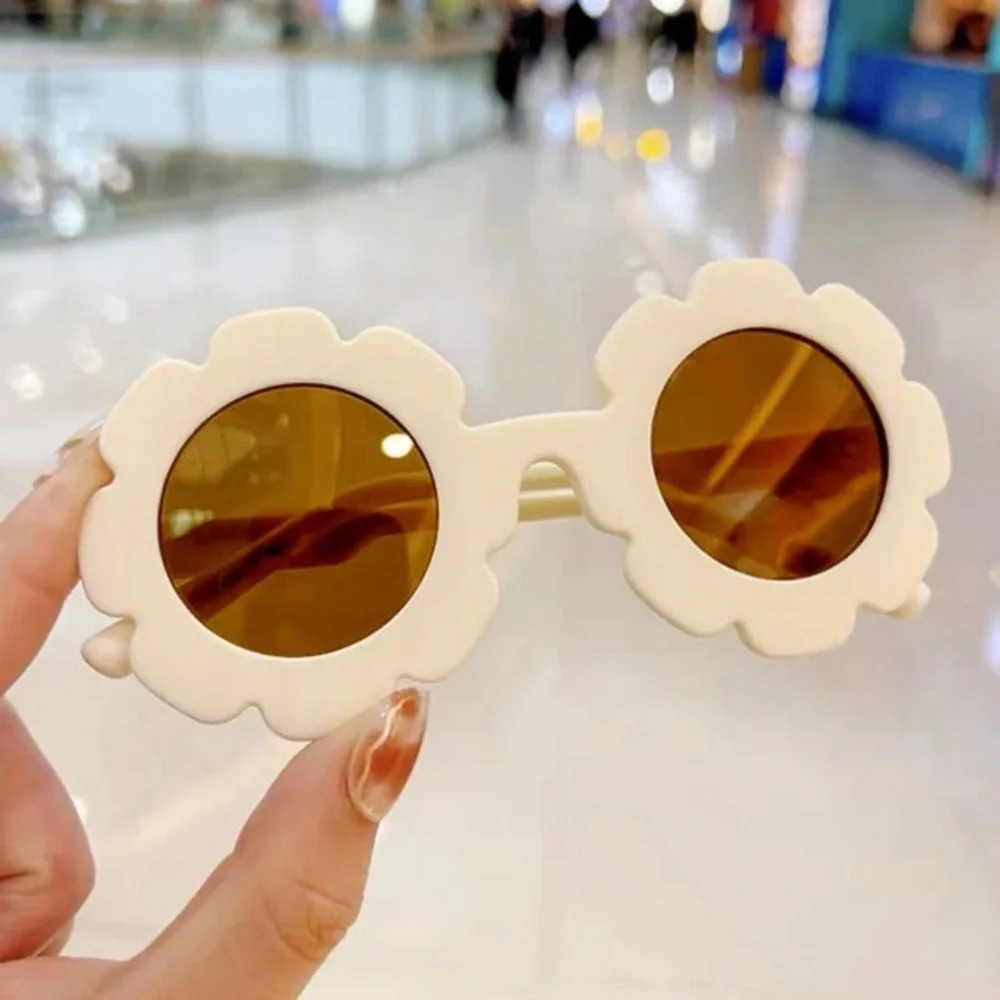 3/$20 NWT Kids Retro Sunnies